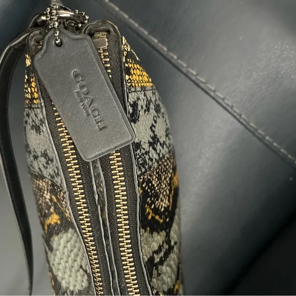 AUTHENTIC Coach Snakeskin purse (special edition) - Picture 7 of 13